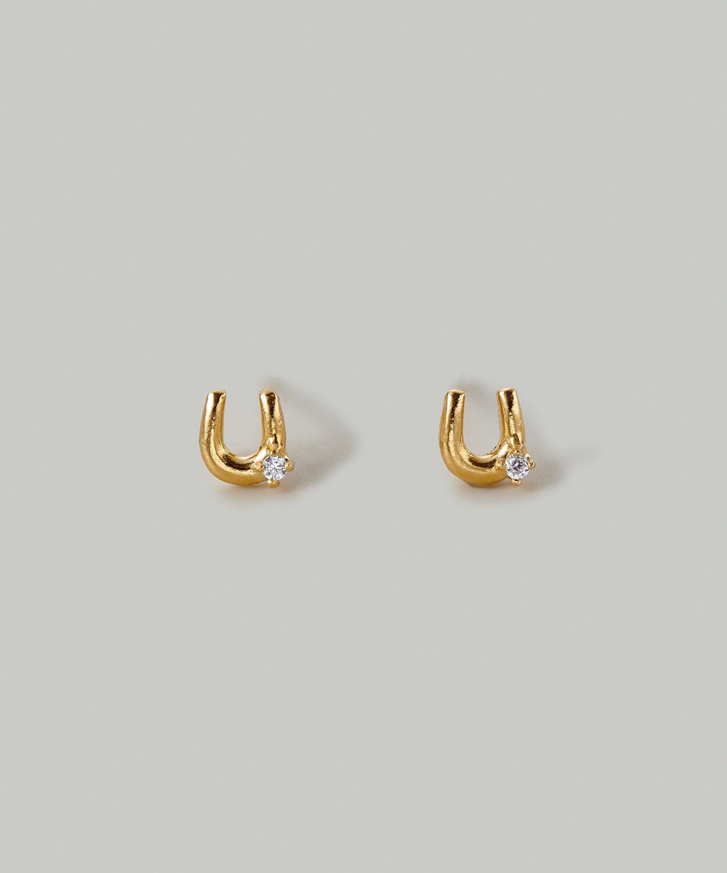 CZホースシューピアス