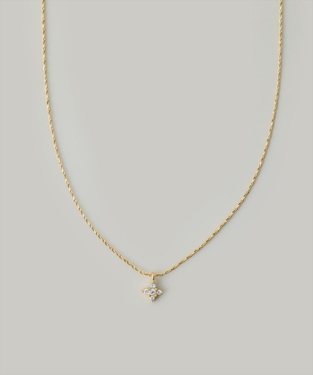 クローバーネックレス