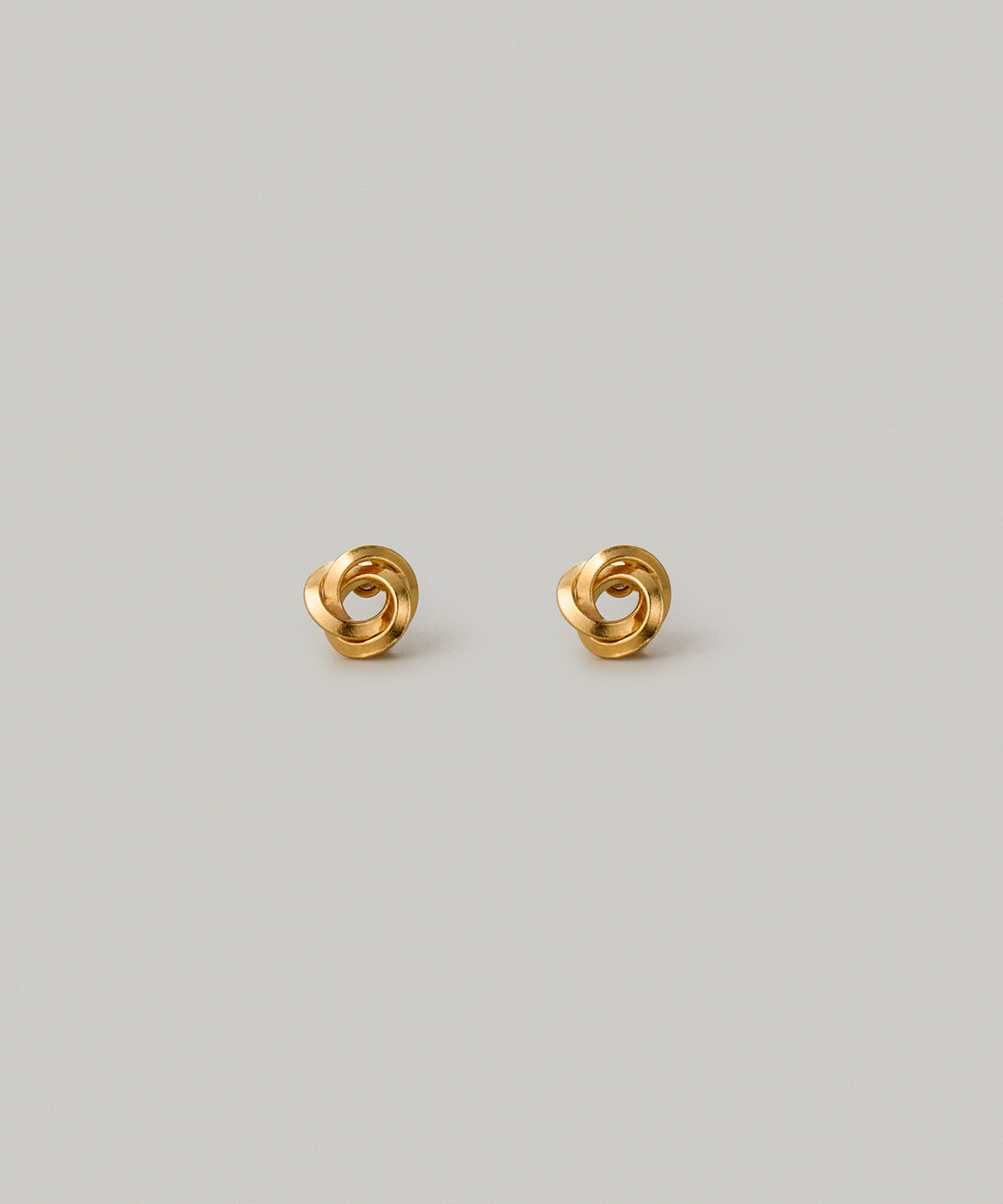 トロワピアス
