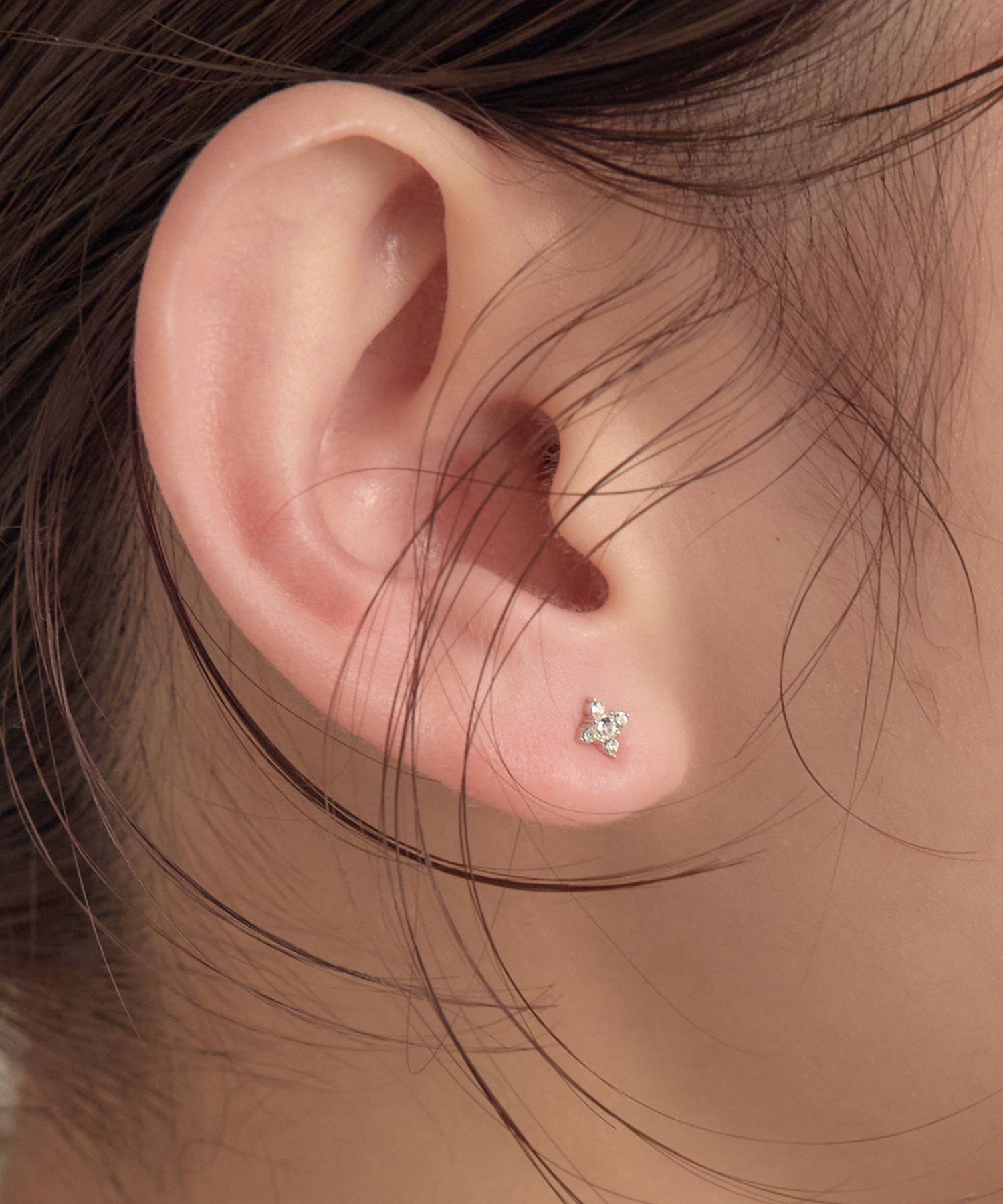 クローバーピアス