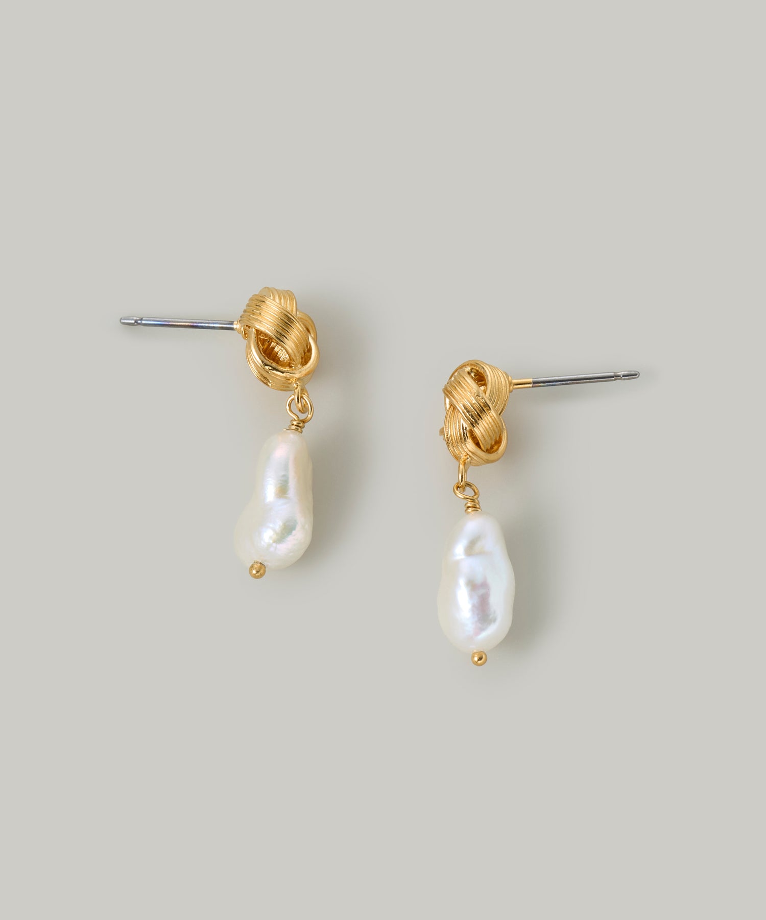 淡水パールノットピアス