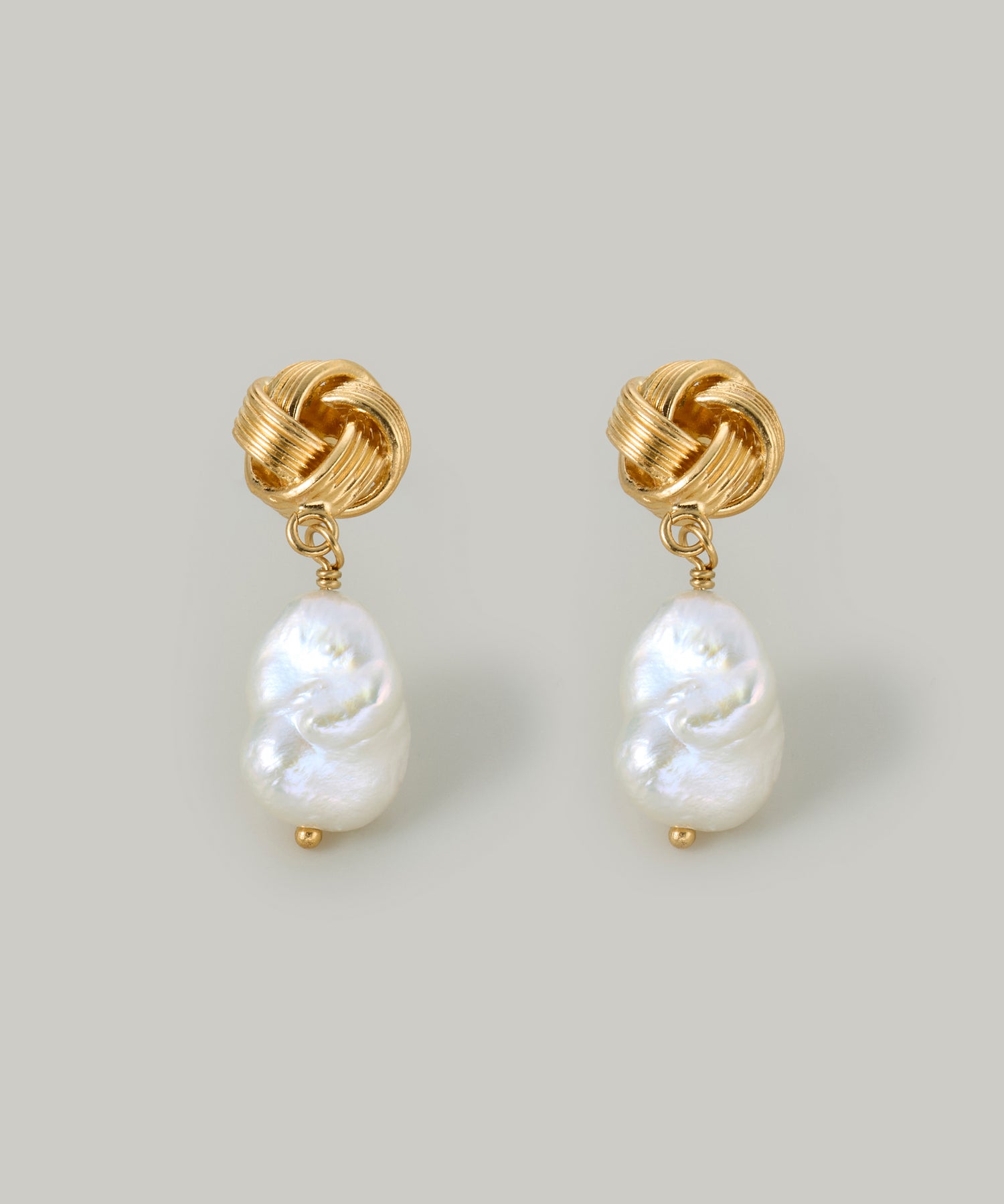 淡水パールノットピアス
