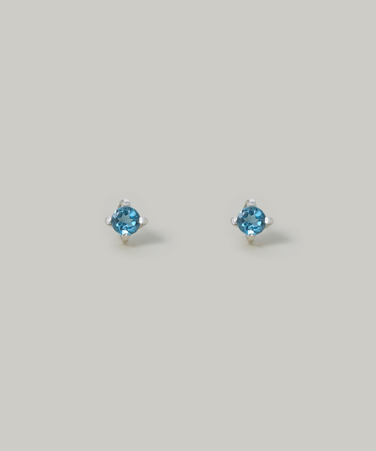 ロンドンブルートパーズピアス