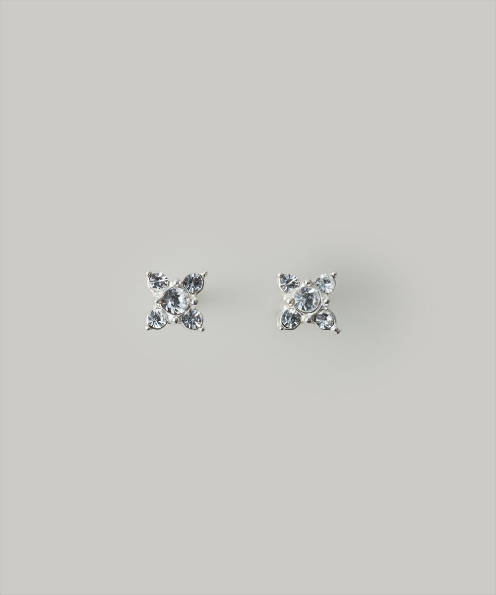 クローバーピアス